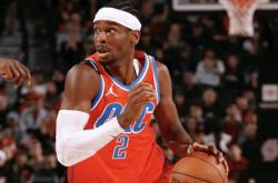 开云sport-76人完胜爵士，杰伦·布朗绝境逆转的简单介绍