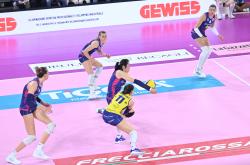 开云体育登录-冷门频出！排球战况跌宕起伏