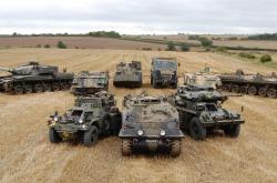 开云体育中国-赛道与篮筐的共振，F1街道赛之夜的统治级序曲