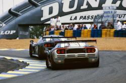 开云体育app-双重奏鸣曲，当足球的狂胜遇见赛道的接管