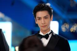 开云体育入口-非洲雄鹰吞噬蓝黑军团，一场改写足球版图的90分钟