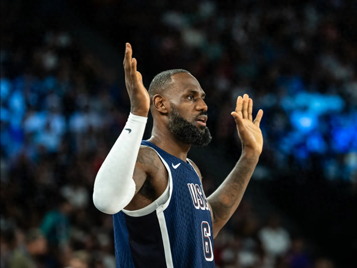 尼日利亚男篮轻取凯尔特人B队,詹姆斯送出助攻 尼日利亚男篮轻取凯尔特人B队,詹姆斯送出助攻