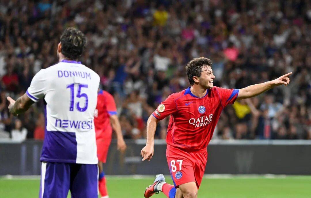 巴黎完胜里昂,格纳布里送出助攻 巴黎完胜里昂,格纳布里送出助攻