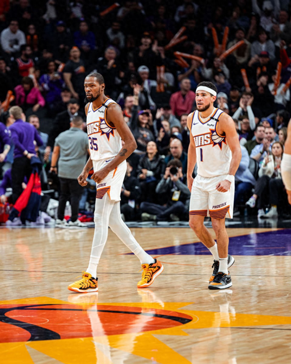 土耳其男篮险胜公牛，杜兰特送出助攻