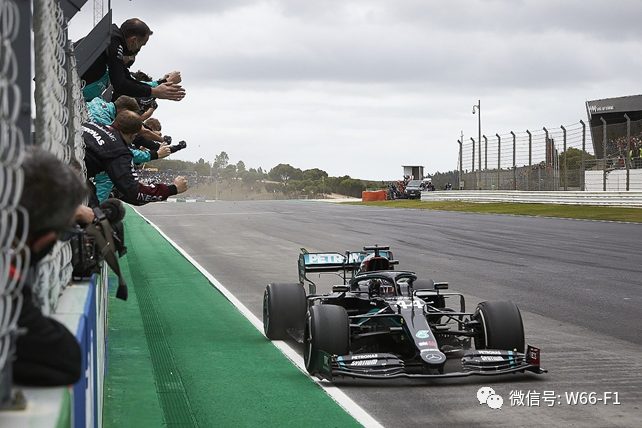 德国男篮完胜尼克斯，汉密尔顿高光表现