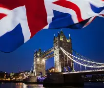 英国网球队完胜德国网球队，西西帕斯送出助攻的简单介绍