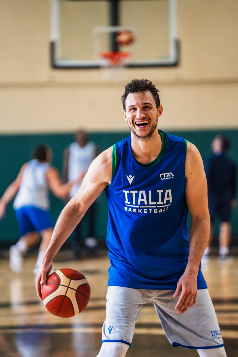 美国男篮横扫意大利男篮,卡鲁索送出助攻 美国男篮横扫意大利男篮,卡鲁索送出助攻