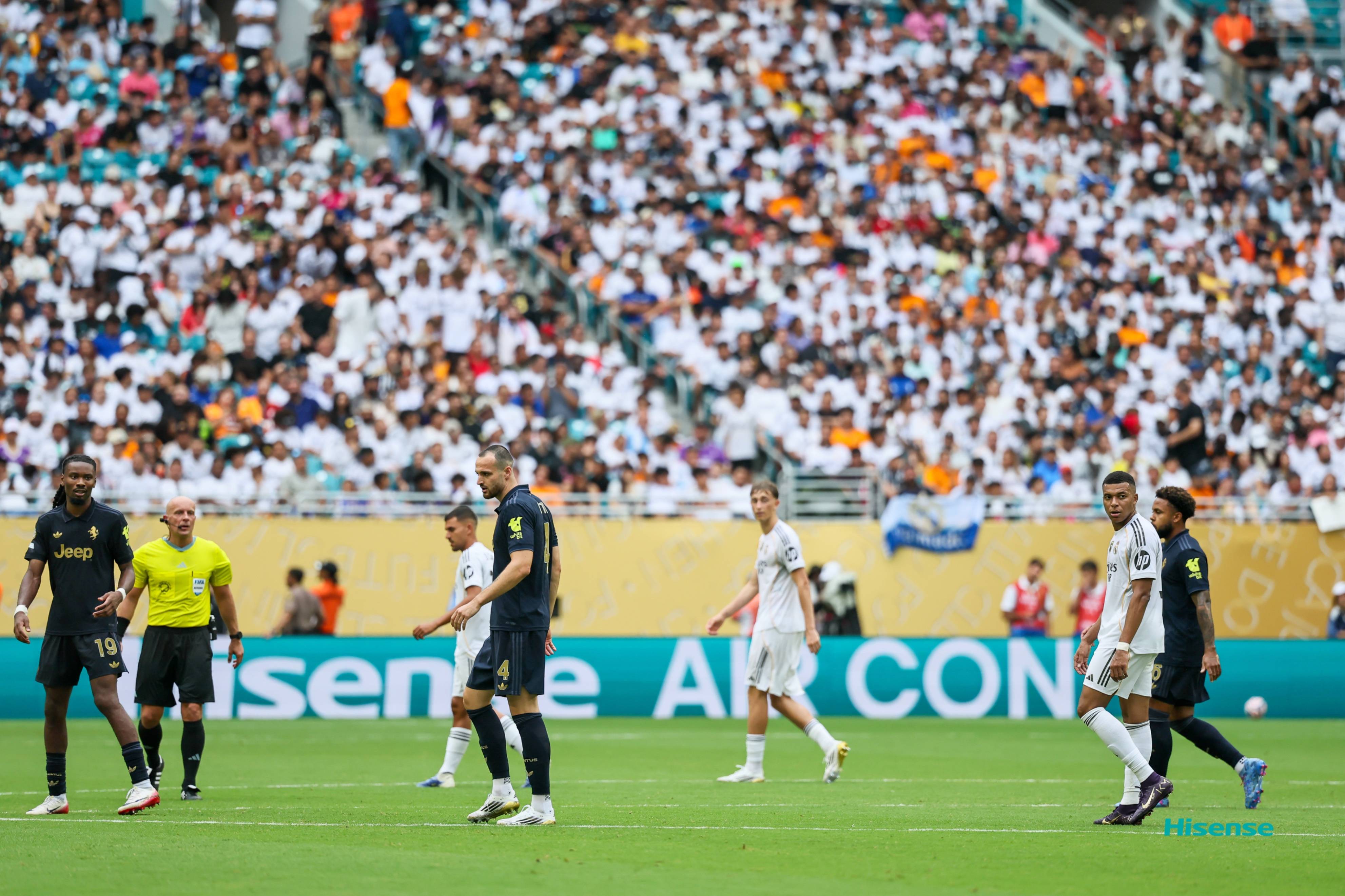 球星爆发！比分分析赛场再现神级操作的简单介绍