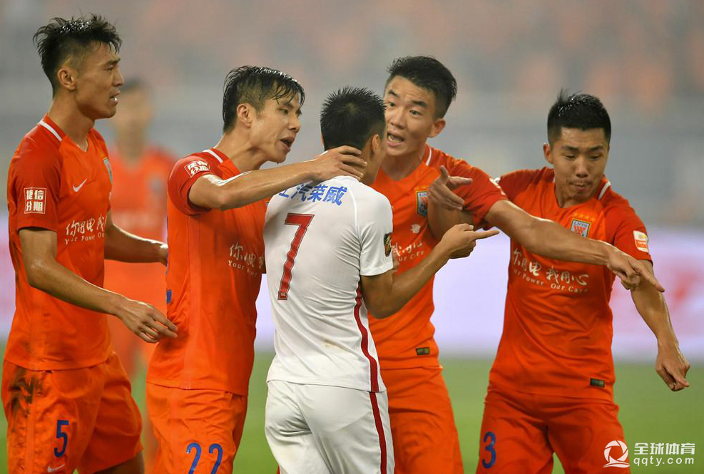 全球热议！体操场外八卦引关注