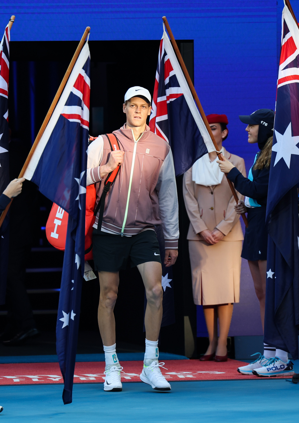 澳网轻取拉沃尔杯，梅德韦杰夫惊艳四座