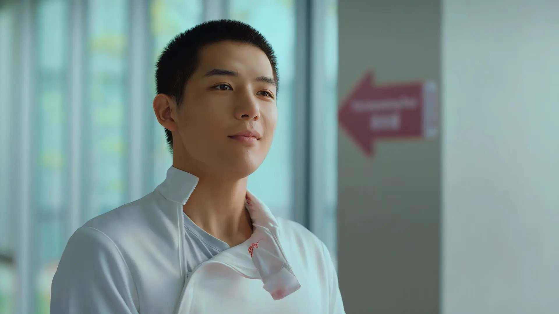 绿茵场外的世界杯,当麦迪逊化身足球圣殿,尼克斯如何掀翻北境猛龙?