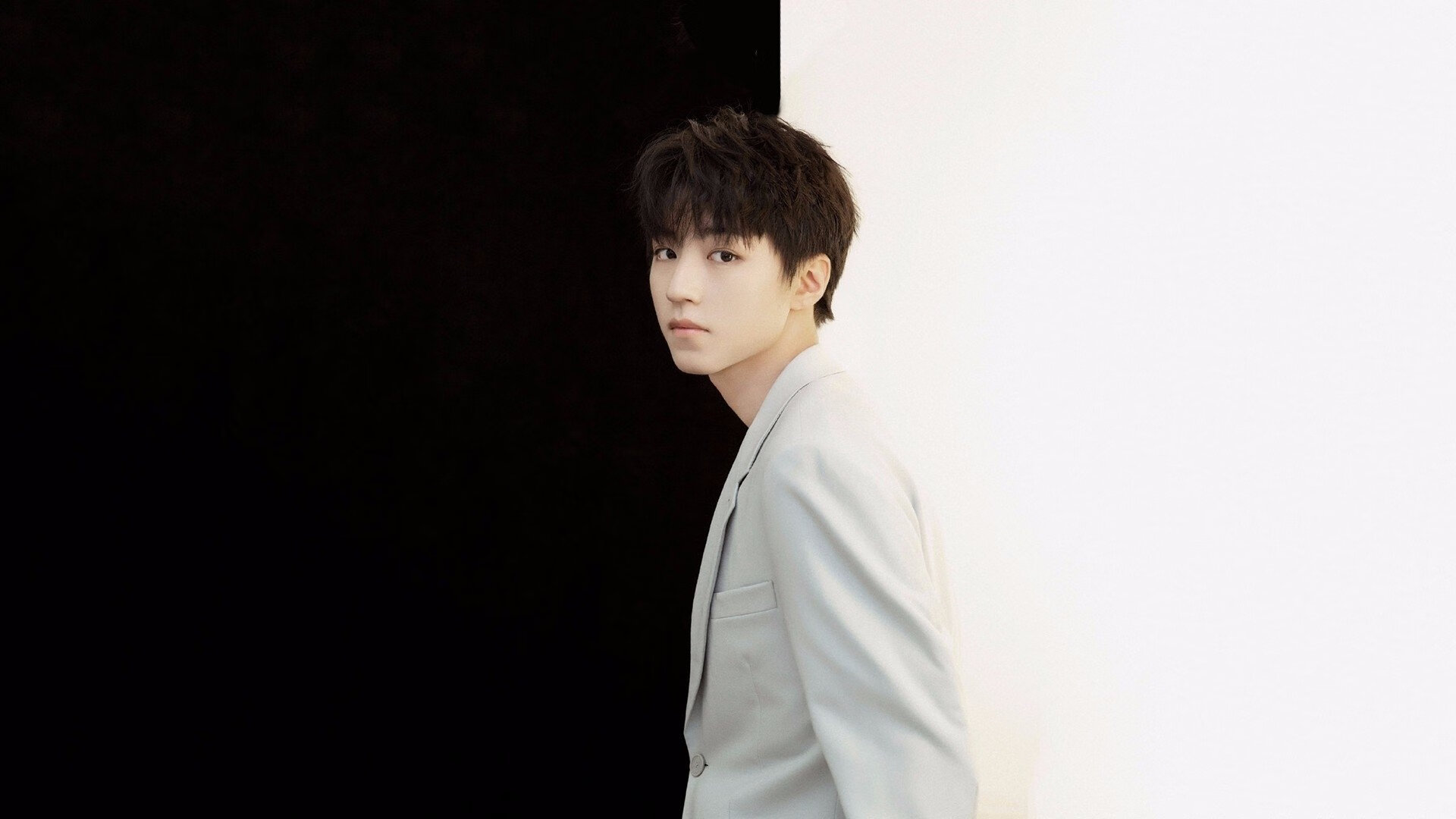 防守淬利刃,链条锁双星,步行者如何用反潮流体系撕破太阳的华丽外衣?